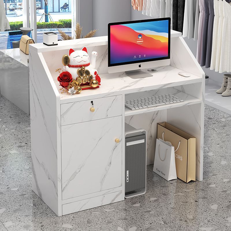 Organic Flowing Desk Setup Organic Flowing Desk Setup